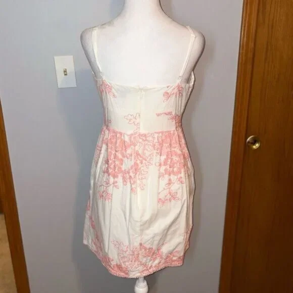 J. Crew Factory spaghetti strap vintage embroidered white mini dress size 6 - threedaughtersproperties.com J. Crew Factory spaghetti strap vintage embroidered white mini dress size 6 - threedaughtersproperties.com